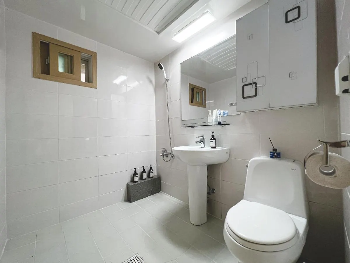Modern K-Style House Daire Seul 0*,